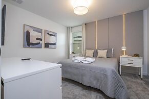 Gorgeous 9Bd SF w Pool Champions Gate 9088