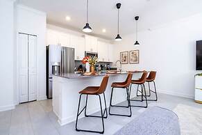 4Bd Private Pool w Free Waterpark Close Disney