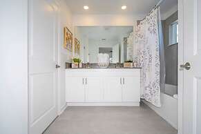 4Bd Private Pool w Free Waterpark Close Disney