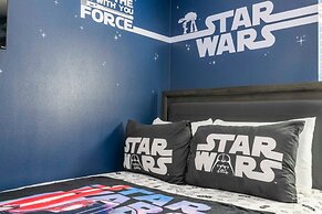 4Bd Private Pool w Free Waterpark Close Disney