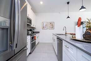 4Bd Private Pool w Free Waterpark Close Disney