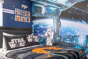 4Bd Private Pool w Free Waterpark Close Disney