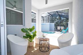 4Bd Private Pool w Free Waterpark Close Disney