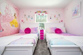 4Bd Private Pool w Free Waterpark Close Disney