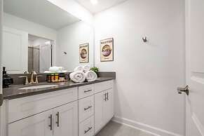 4Bd Private Pool w Free Waterpark Close Disney