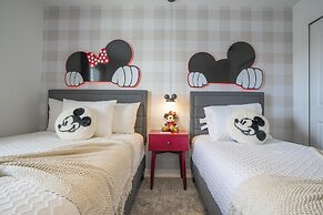 Magnificient 4Bd w Pool Storey Lake Resort 2648