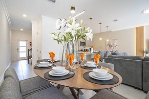 Magnificient 4Bd w Pool Storey Lake Resort 2648