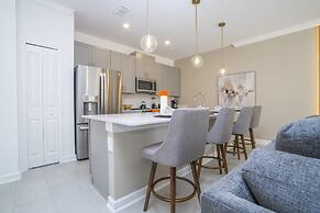 Magnificient 4Bd w Pool Storey Lake Resort 2648