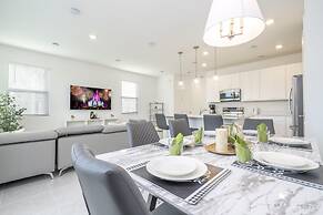 Charming 3Bd Close to Disney at Enclaves 745