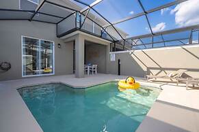 Stunning 5 Bd w Pool Storey Lake Resort 2653