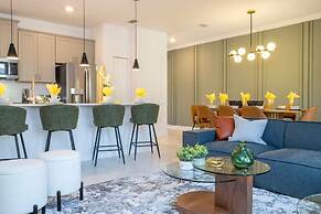 Stunning 5 Bd w Pool Storey Lake Resort 2653