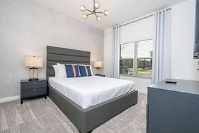 Stunning 5 Bd w Pool Storey Lake Resort 2653