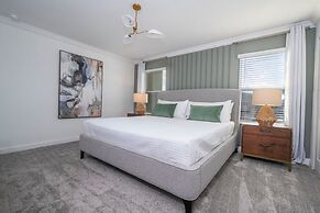 Stunning 5 Bd w Pool Storey Lake Resort 2653