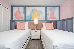 Stunning 5 Bd w Pool Storey Lake Resort 2653