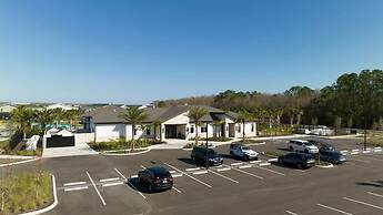 Stunning 5 Bd w Pool Storey Lake Resort 2653