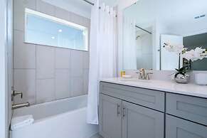 Stunning 5 Bd w Pool Storey Lake Resort 2653