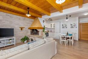 Beautiful Villa Dussich in Oprtalj, Novaki