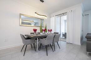 Stunning 4 Bd w Pool Storey Lake Resort 2613