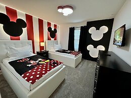 Stunning 4 Bd w Pool Storey Lake Resort 2613