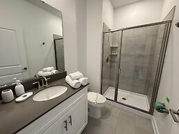 Stunning 4 Bd w Pool Storey Lake Resort 2613