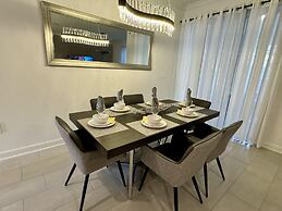 Stunning 4 Bd w Pool Storey Lake Resort 2613