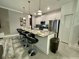 Stunning 4 Bd w Pool Storey Lake Resort 2613