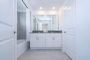 Stunning 4 Bd w Pool Storey Lake Resort 2613