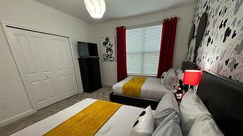 Stunning 5Bd w Pool Close to Disney at Champions Gate 8956