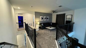 Stunning 5Bd w Pool Close to Disney at Champions Gate 8956