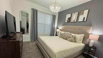 Stunning 5Bd w Pool Close to Disney at Champions Gate 8956
