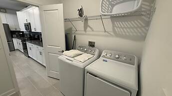 Stunning 5Bd w Pool Close to Disney at Champions Gate 8956