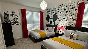 Stunning 5Bd w Pool Close to Disney at Champions Gate 8956