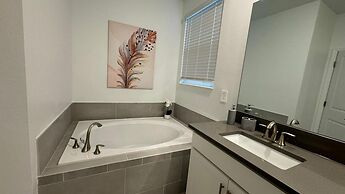 Stunning 5Bd w Pool Close to Disney at Champions Gate 8956