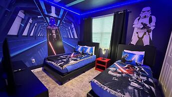 Stunning 5Bd w Pool Close to Disney at Champions Gate 8956