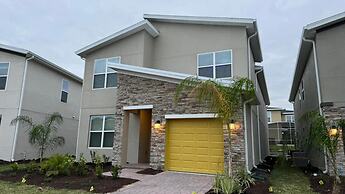 Stunning 5Bd w Pool Close to Disney at Champions Gate 8956