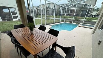 Stunning 5Bd w Pool Close to Disney at Champions Gate 8956