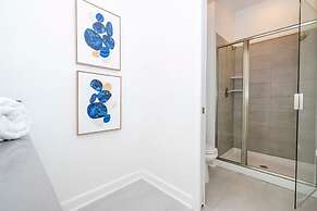 Stunning 4 Bd w Pool Storey Lake Resort 2400