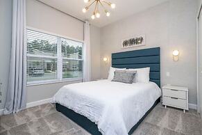 Stunning 4 Bd w Pool Storey Lake Resort 2400