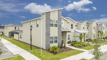 Stunning 4 Bd w Pool Storey Lake Resort 2400