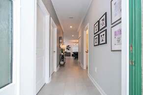 Stunning 4 Bd w Pool Storey Lake Resort 2400