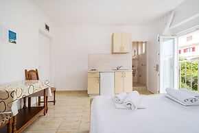 Studio Apartments Near Center 5