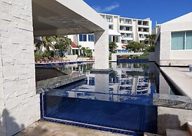 Cancun Studio Overlooking the Lagoon