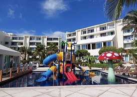 Cancun Studio Overlooking the Lagoon