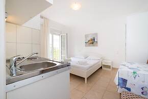 Studio Apartments Near Center 7