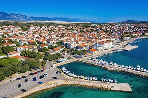 Studio Apartments Near Center 7