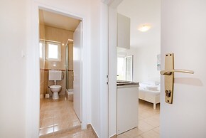 Studio Apartments Near Center 7