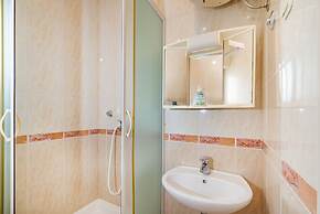 Studio Apartments Near Center 7