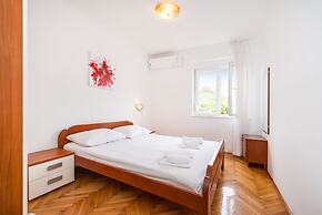 Room in Guest Room - Private Room Near Center 6