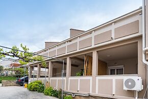 Room in Guest Room - Private Room Near Center 6