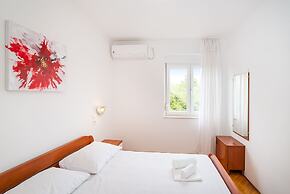 Room in Guest Room - Private Room Near Center 6